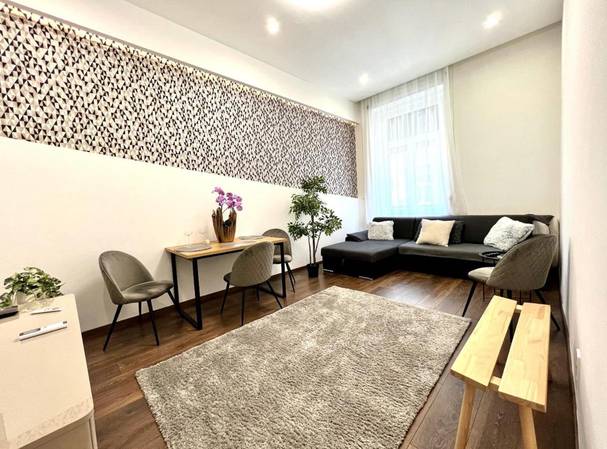 Wonderful Design Apartment In The City Centre 布达佩斯 外观 照片